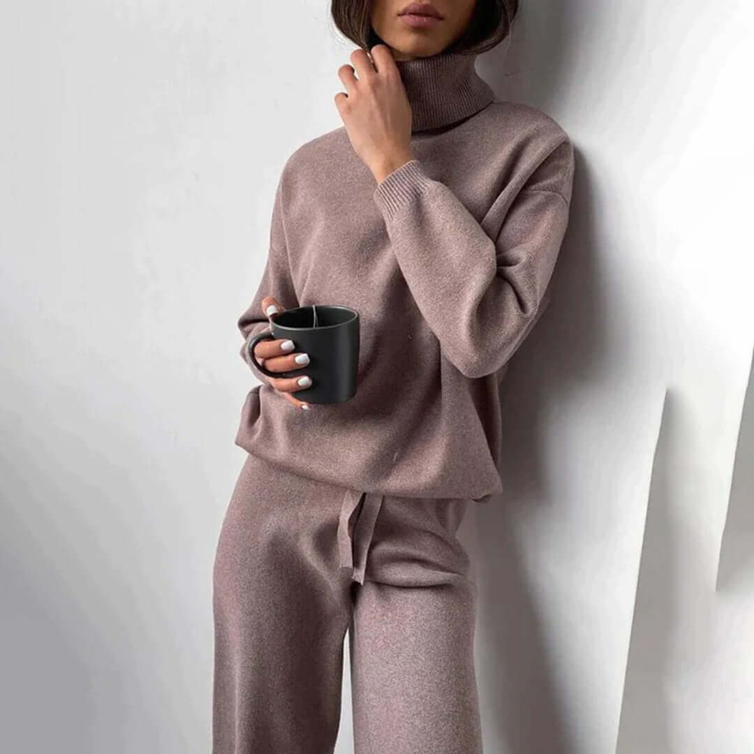 Women's Cashmere Sweater and Pants Set