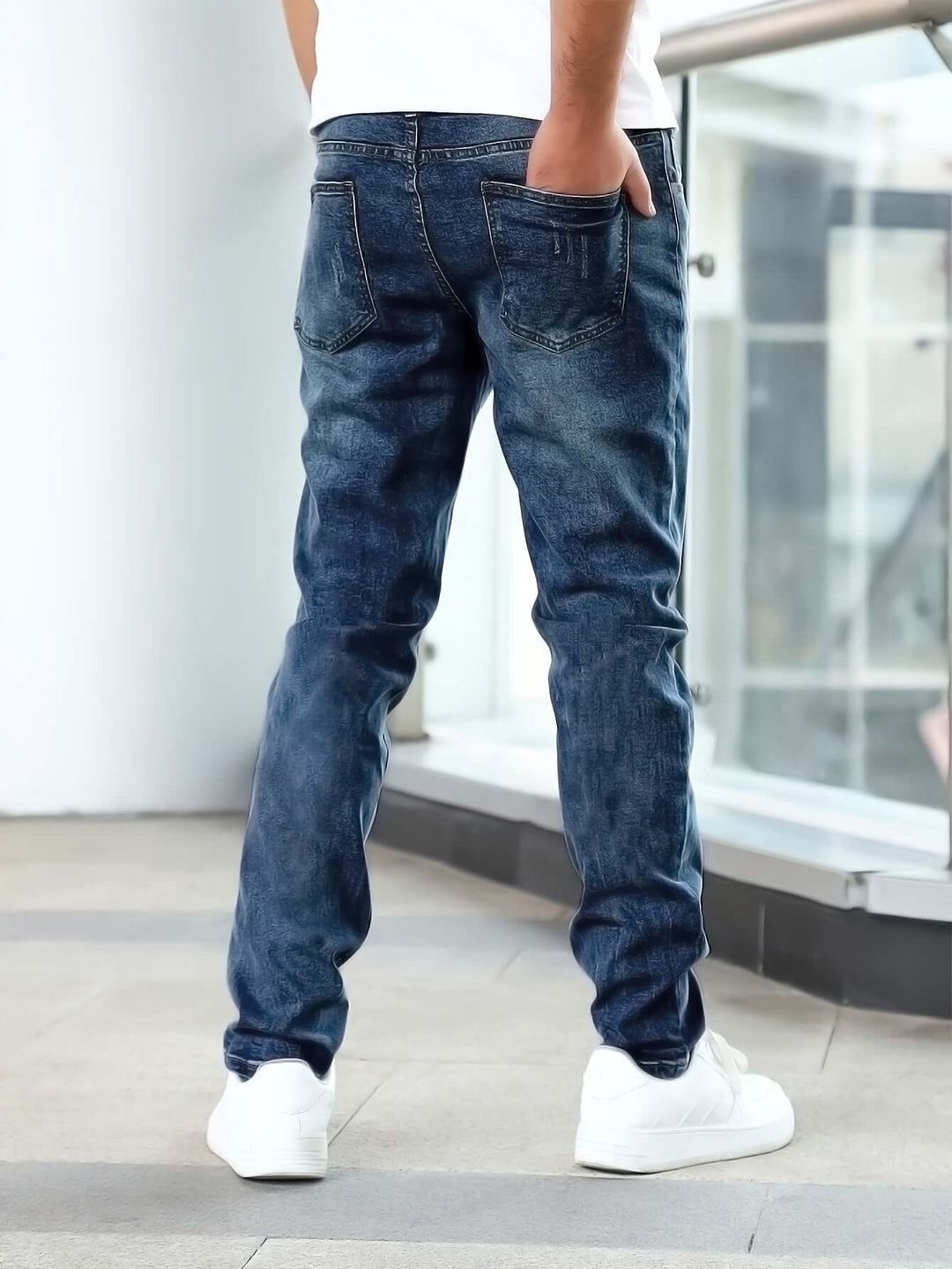 Men's Slim-Fit Casual Jeans