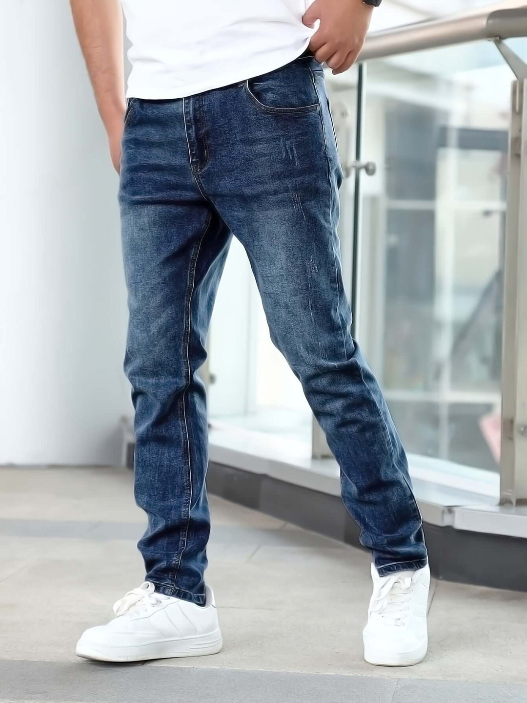Men's Slim-Fit Casual Jeans