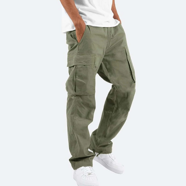 Men's cargo pants, beige, relaxed fit, multi-pocket design for style and utility; ideal for versatile, comfortable wear.