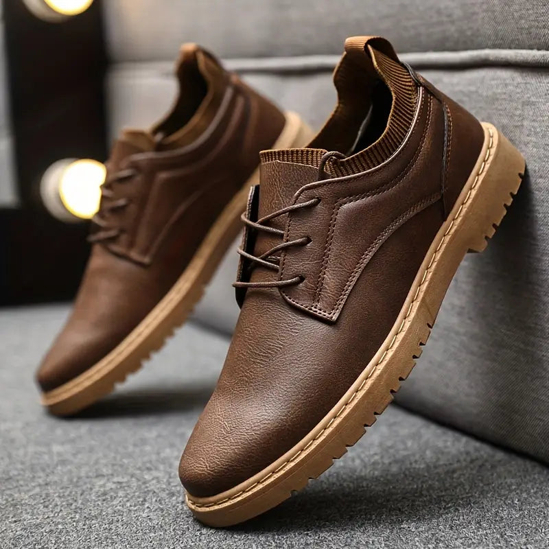 Men's classic brown leather non-slip lace-up shoes with stylish finish, perfect for smart-casual wear and autumn outfits.