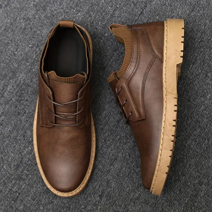 Men's classic brown leather non-slip lace-up shoes with stylish finish, perfect for smart-casual wear and autumn outfits.