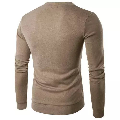 "Men's classic cardigan sweater in light grey, showcasing a soft fabric and timeless design, ideal for casual and semi-formal