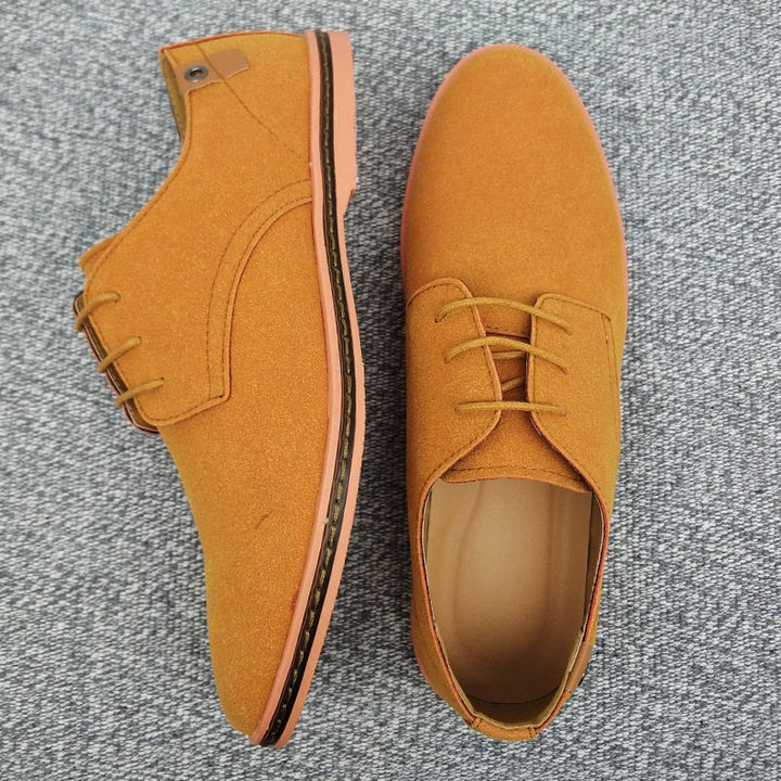 "Men's classic suede Oxford shoes, elegant design for versatility, perfect for formal and casual occasions."