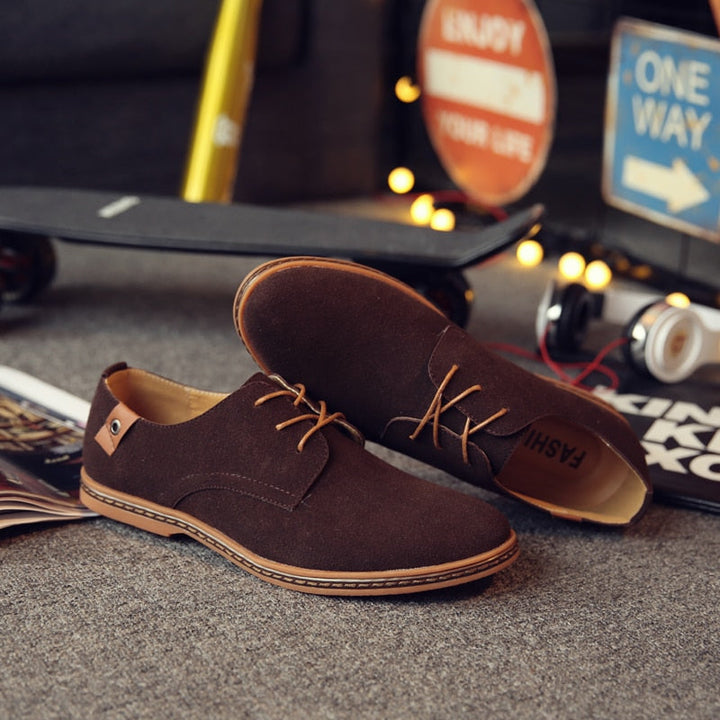 "Men's classic suede Oxford shoes, elegant design for versatility, perfect for formal and casual occasions."