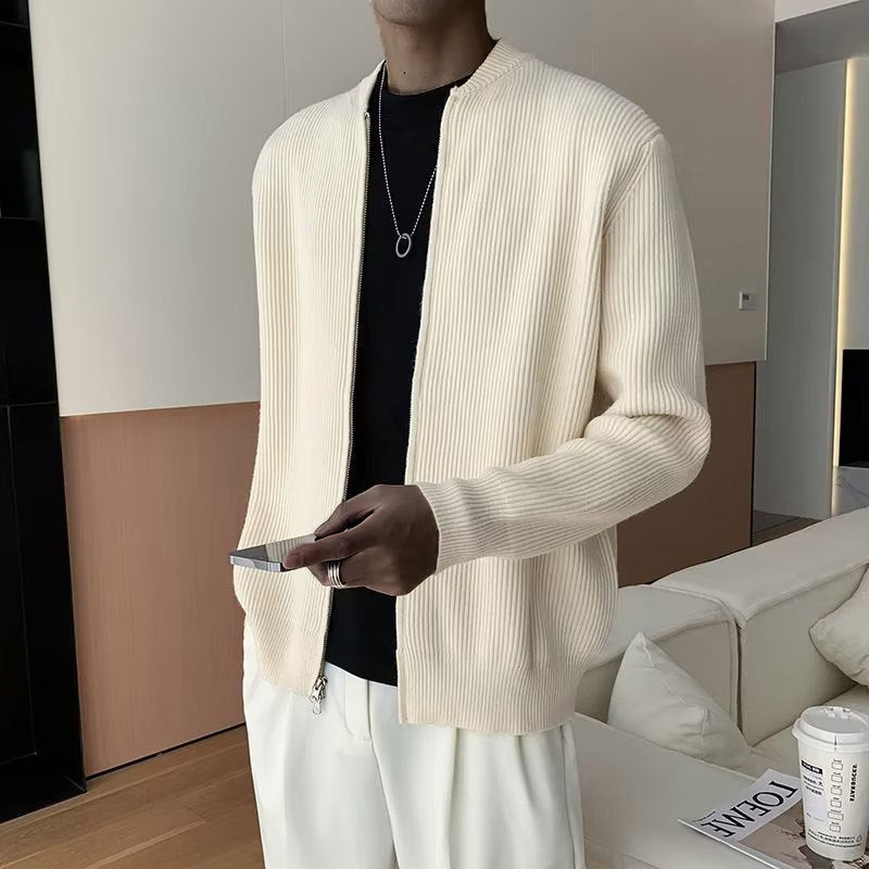 Men's ribbed knit cardigan with double zipper, relaxed fit, in beige. Ideal for casual or semi-formal occasions.