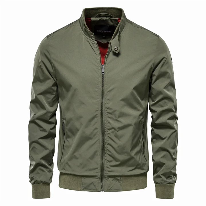 Men's sporty lightweight bomber jacket in breathable fabric, modern athletic fit, perfect for casual, spring, and summer wear