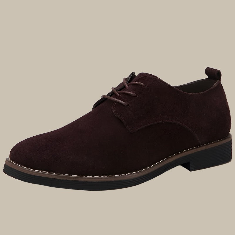 Men's suede Oxford shoes in refined green for autumn, featuring a sleek, elegant design perfect for formal occasions.