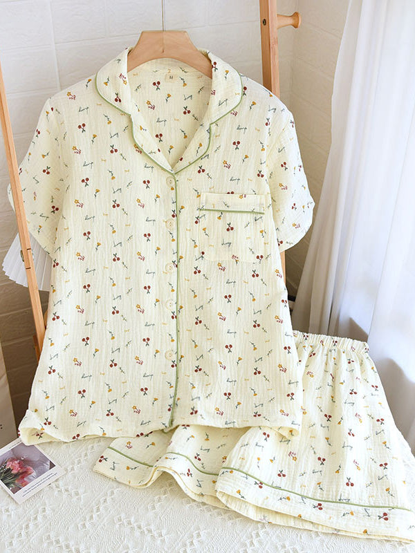 "Women's luxurious cotton summer pyjama set - breathable, elegant design with a relaxed fit and long sleeves."