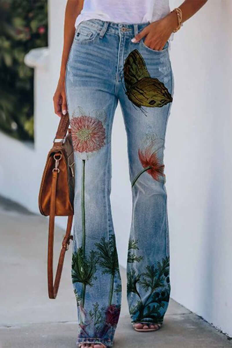 Women's Floral Embroidered Pocket Regular Fit Jeans