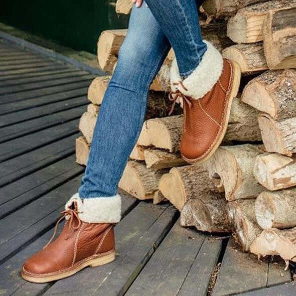 Waterproof Wool-Lined Boots for Women