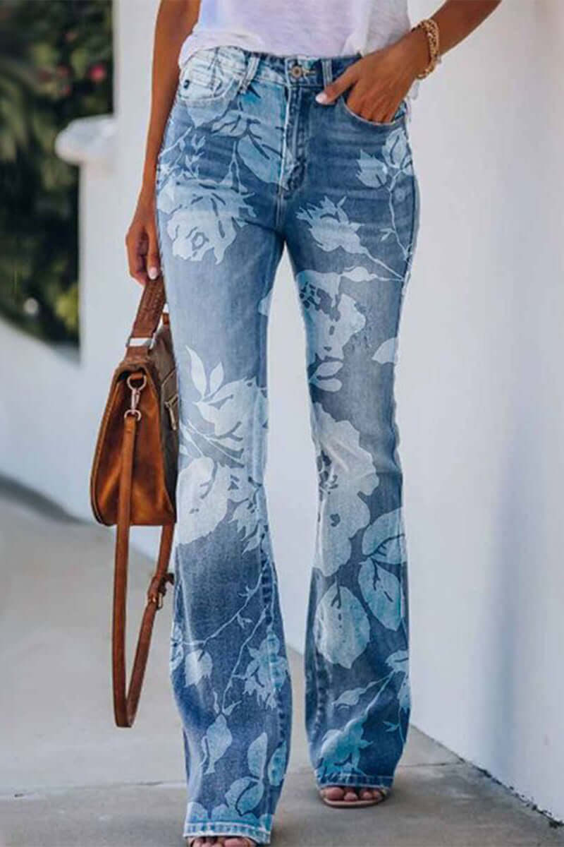 Women's Floral Embroidered Pocket Regular Fit Jeans