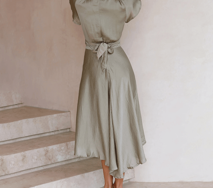 Elegant Midi Dress with Split