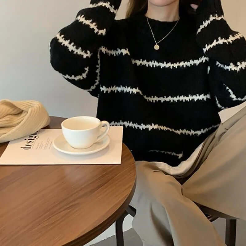 Women's Striped Knitted Round Neck Sweater
