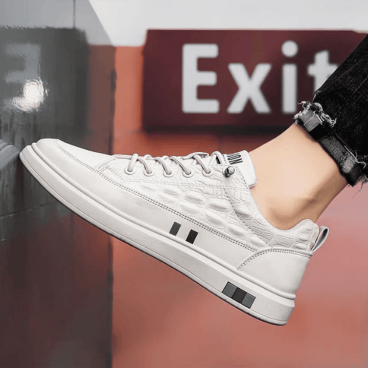 Men's Quilted Low-Top Leather Trainers