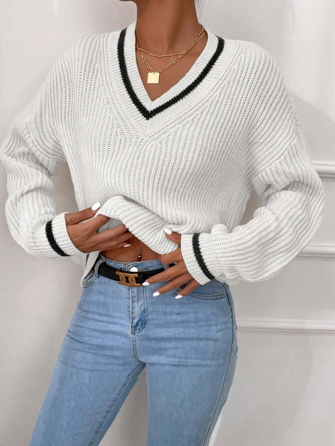 Women's Striped V-Neck Relaxed Fit Jumper