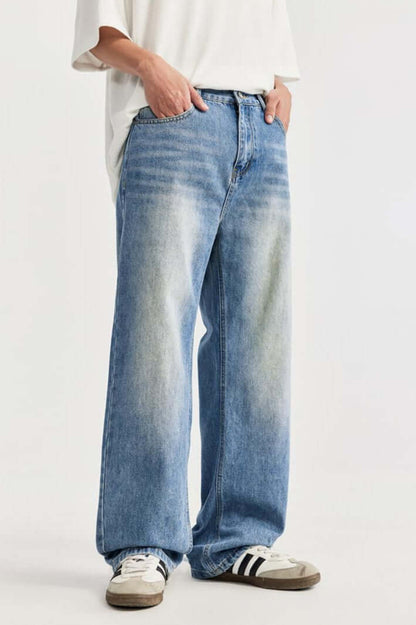 Relaxed Fit Wide-Leg Jeans