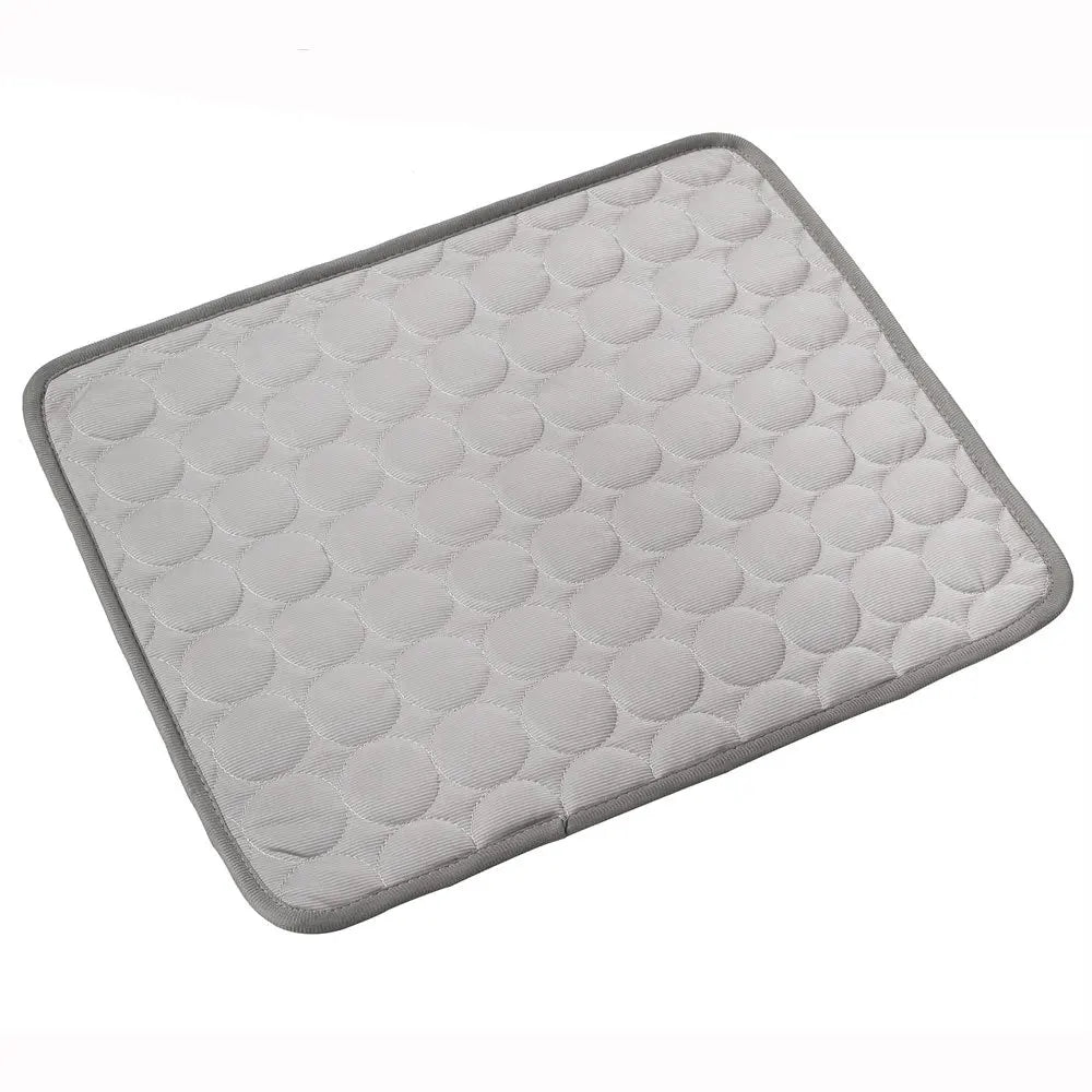 "Breathable cooling mat for pets with plush fabric, ideal for dogs & cats. Ensures comfort and heat relief during hot days."