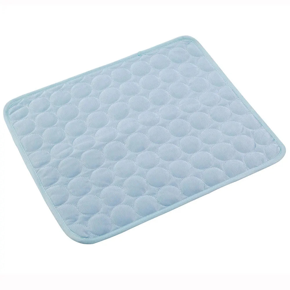 "Breathable cooling mat for pets with plush fabric, ideal for dogs & cats. Ensures comfort and heat relief during hot days."