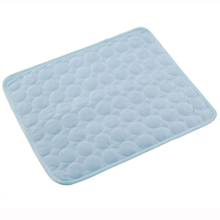 "Breathable cooling mat for pets with plush fabric, ideal for dogs & cats. Ensures comfort and heat relief during hot days."