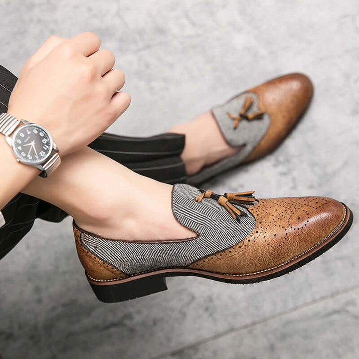 Men's Pointed Toe Fringe Sneakers