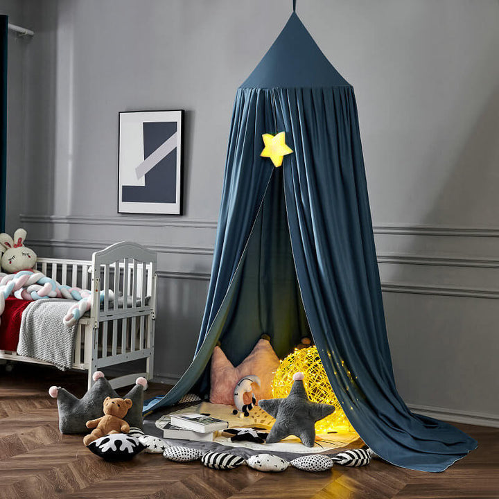 "Light green children's blackout bed canopy; elegant polyester fabric; blocks light; ideal for cribs, creating a cozy vibe."