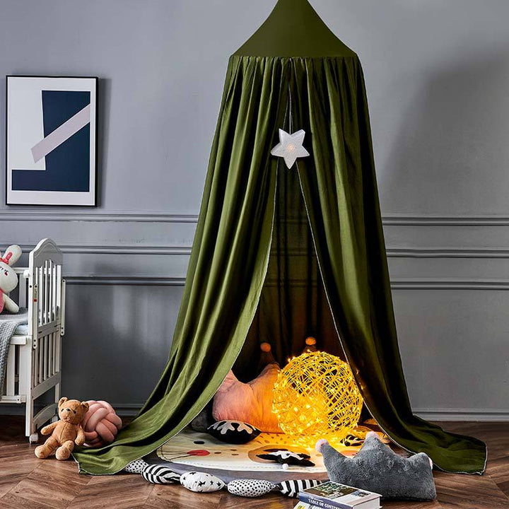 "Light green children's blackout bed canopy; elegant polyester fabric; blocks light; ideal for cribs, creating a cozy vibe."