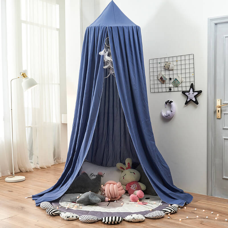 "Light green children's blackout bed canopy; elegant polyester fabric; blocks light; ideal for cribs, creating a cozy vibe."