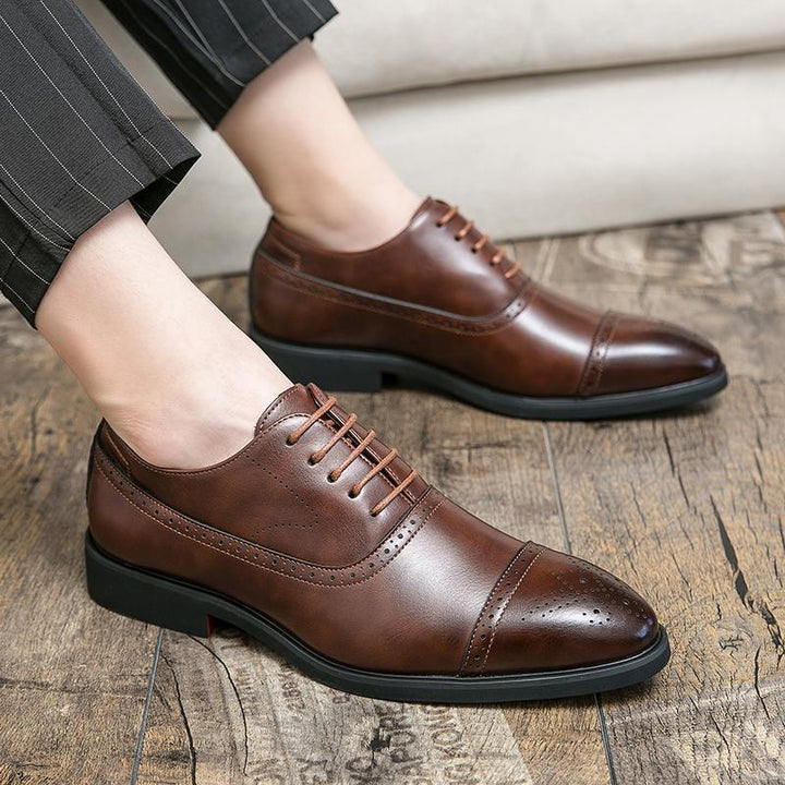 "Men's Oxford Formal Shoes with polished leather and brogue detailing, ideal for elegance and style at formal occasions."
