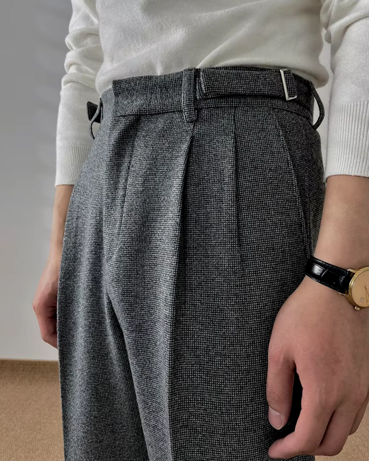 "Men's tailored brown wool-blend vintage-fit trousers, slim straight-leg, high-waisted with pleats, ideal for elegance and co