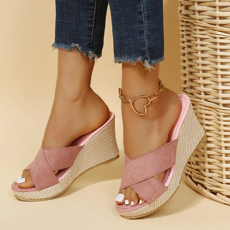 Orthopedic women's wedge sandals with braided strap and open-toe, offering comfort and style for summer outings.