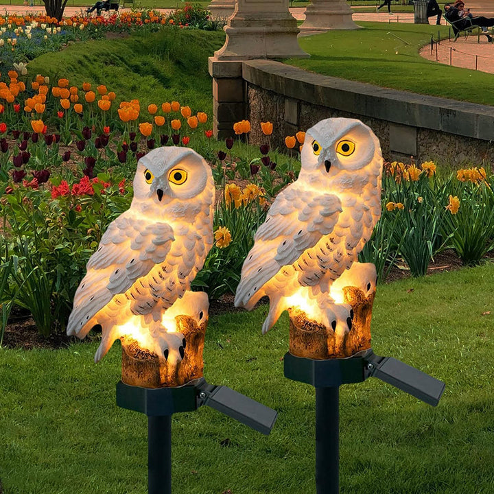 "Outdoor solar owl lamp set with LED lights, intricate details, eco-friendly lighting, ideal for gardens and patios."