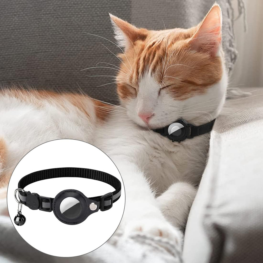 "Reflective cat GPS tracker collar with quick release, enhances safety and visibility for your pet's outdoor adventures."