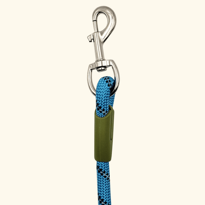 Reflective hands-free dog leash with bungee rope for running, ideal for large dogs; shown wrapped around waist.