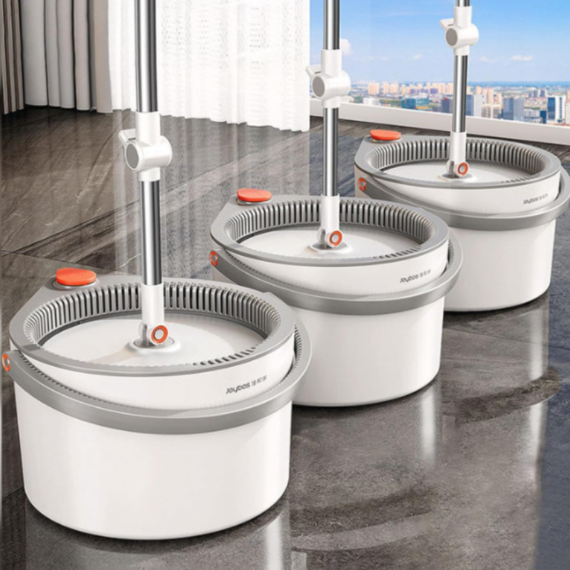 "SpinMop with self-cleaning microfiber, ergonomic handle, efficient 360° rotation, for spotless floors and easy cleaning."