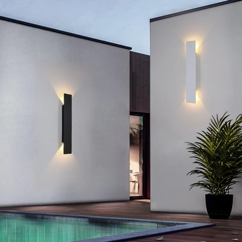 "Weatherproof IP65 LED wall light for gardens, sleek aluminum design, energy-efficient, white light, outdoor lighting solutio