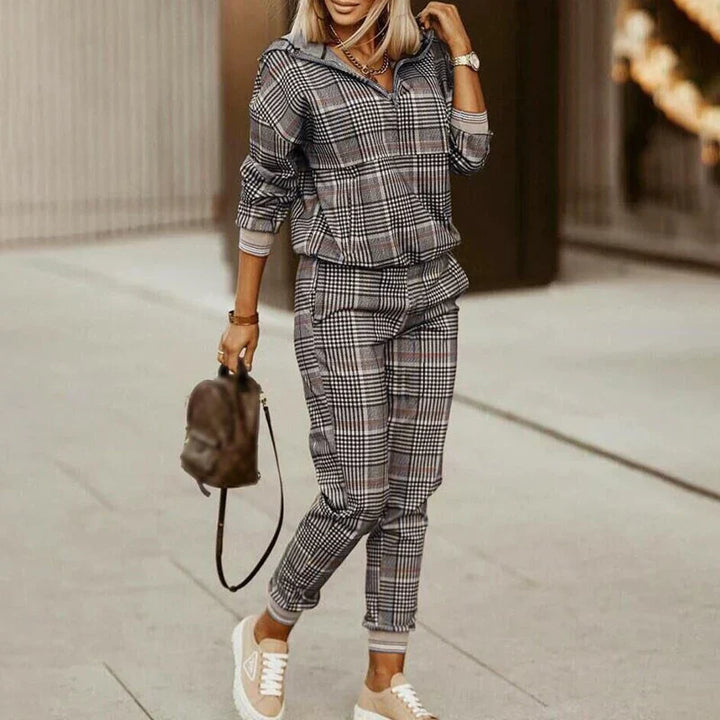 Women's athleisure set with zip hoodie and joggers, featuring a chic patterned design in cosy, breathable fabric.