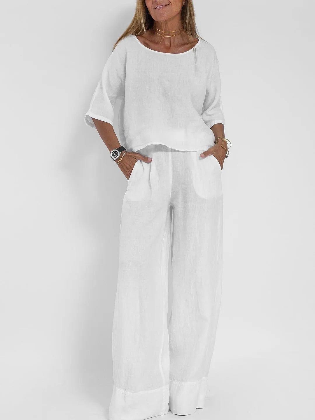 Women's casual outfit set with chic top and matching pants, light formal style, ideal for versatile and stylish wear.
