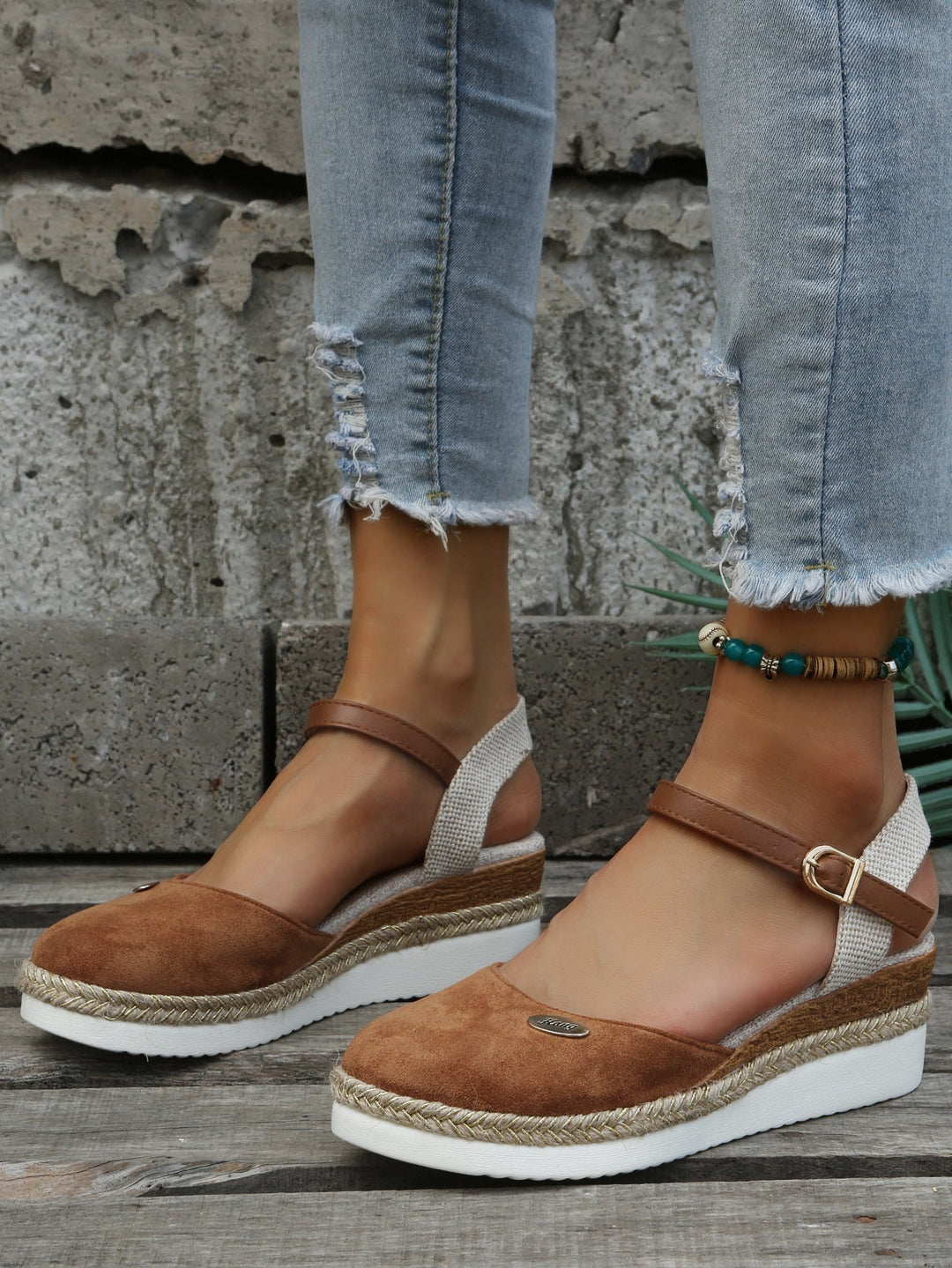 Women's chic orthopedic espadrille sandals with breathable material, lightweight design, and versatile style for comfort.