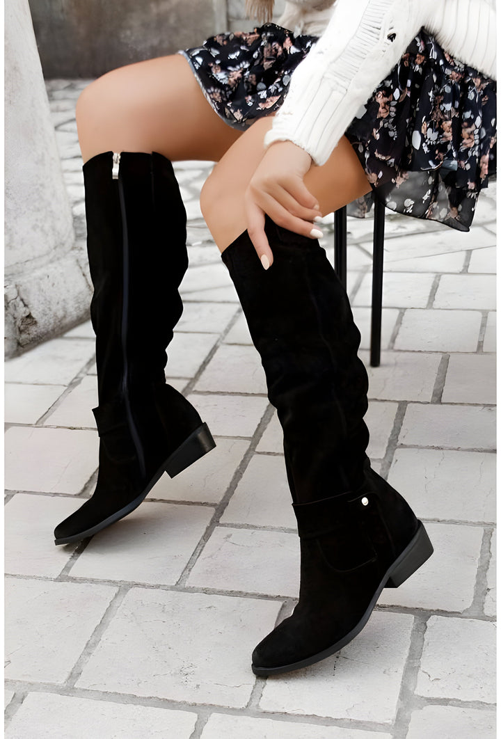 Women's classic knee-high leather boots, premium leather finish, for style and comfort, perfect for any occasion.