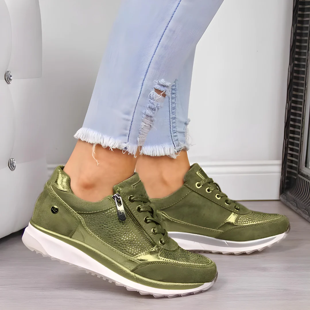 Women's Gigi Orthopedic Shoes, ergonomic sole, breathable mesh and synthetic leather for comfort and style, lace-up closure.