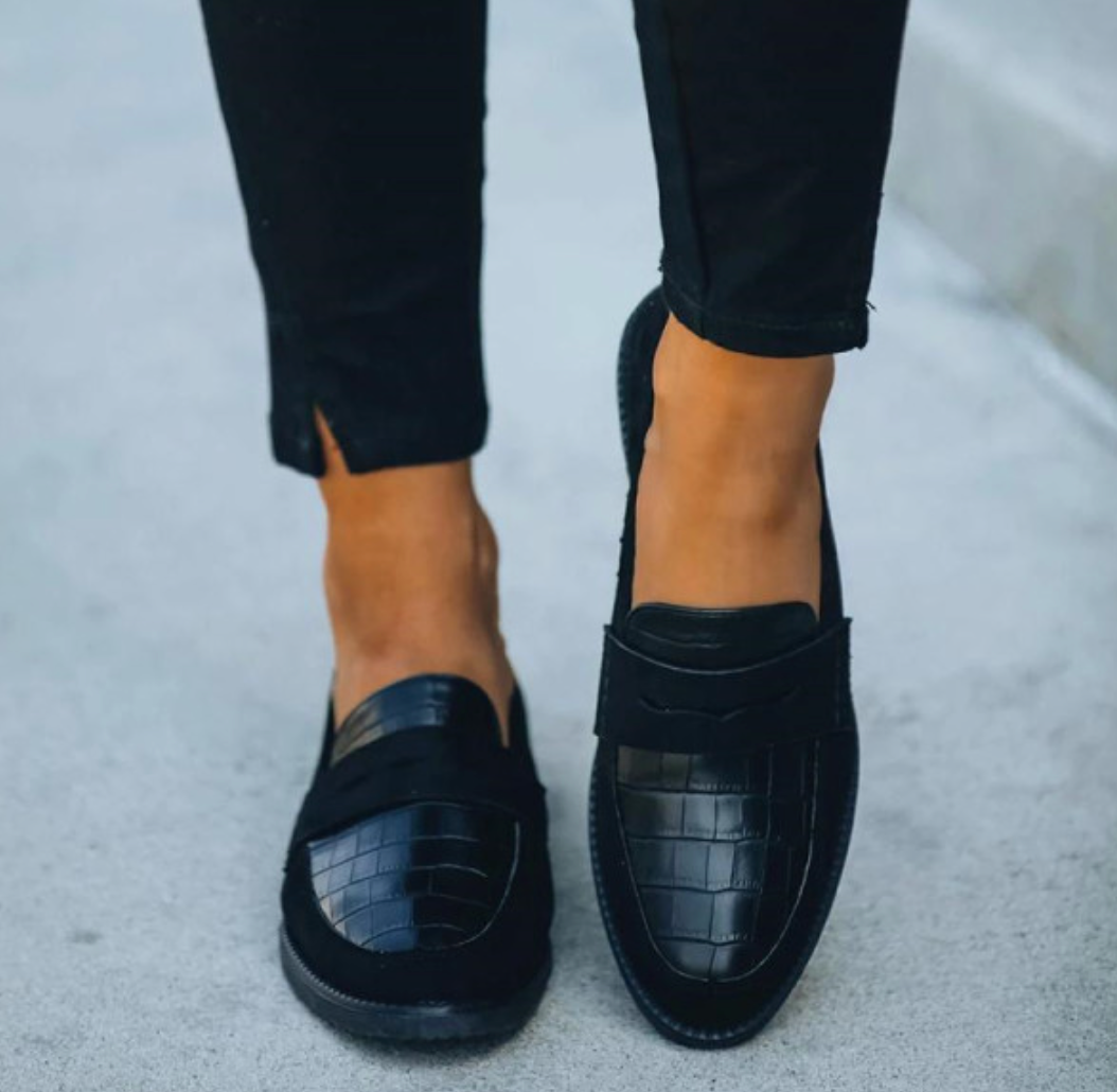 Women's leather loafers with classic silhouette, sleek design, and cushioned insoles for unmatched comfort and elegance.