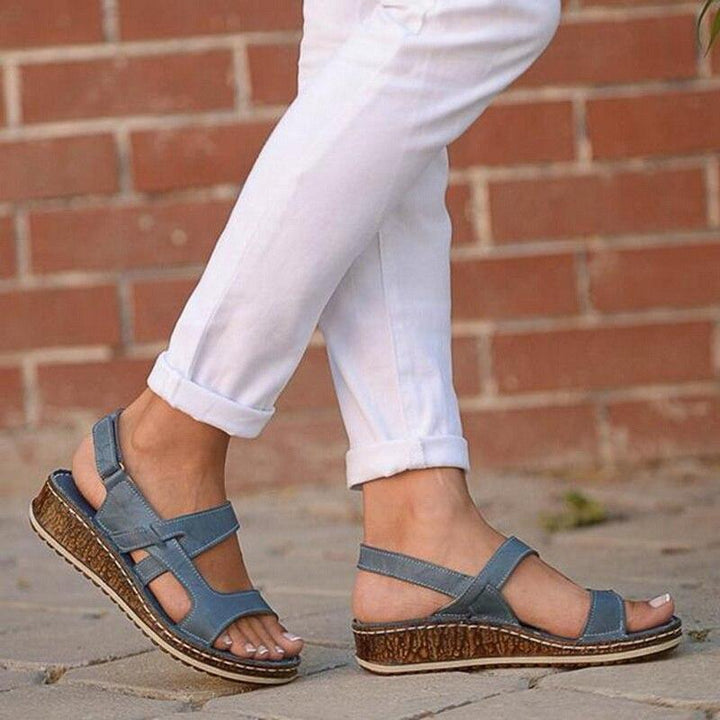 Women's orthopaedic open-toe platform sandals; adjustable straps, supportive fit, breathable design; perfect for summer.