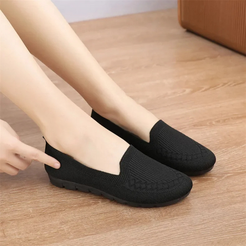 Women's orthopedic flat shoes, pink, breathable mesh, non-slip sole, ergonomic, comfortable, stylish, lightweight design.