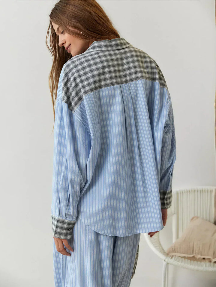 "Women's pink pajama set with elegant details, luxurious softness, and a relaxed fit, perfect for sleep and lounge."