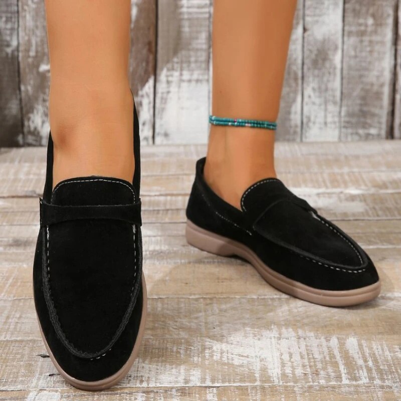 Women's suede slip-on loafers, classic design, sleek silhouette, perfect for casual and office wear, in soft suede.
