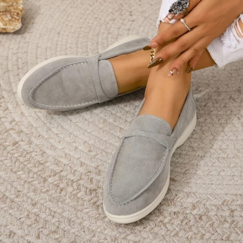 Women's suede slip-on loafers, classic design, sleek silhouette, perfect for casual and office wear, in soft suede.